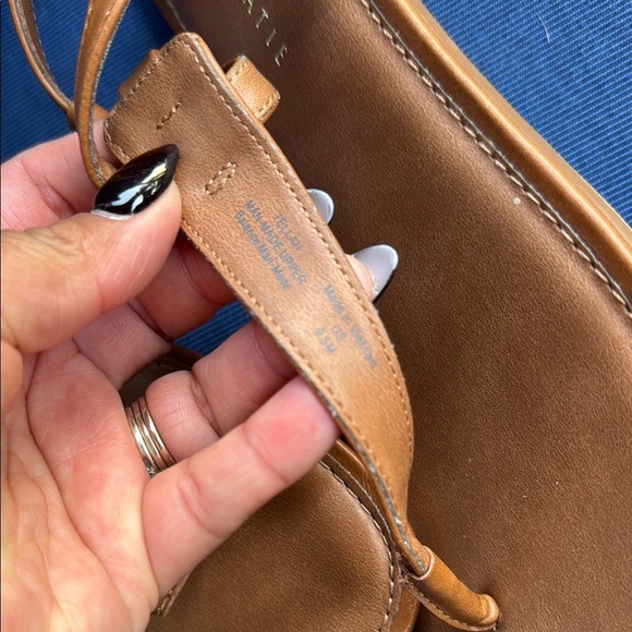 Elegant Brown Sandals - Picture 4 of 5